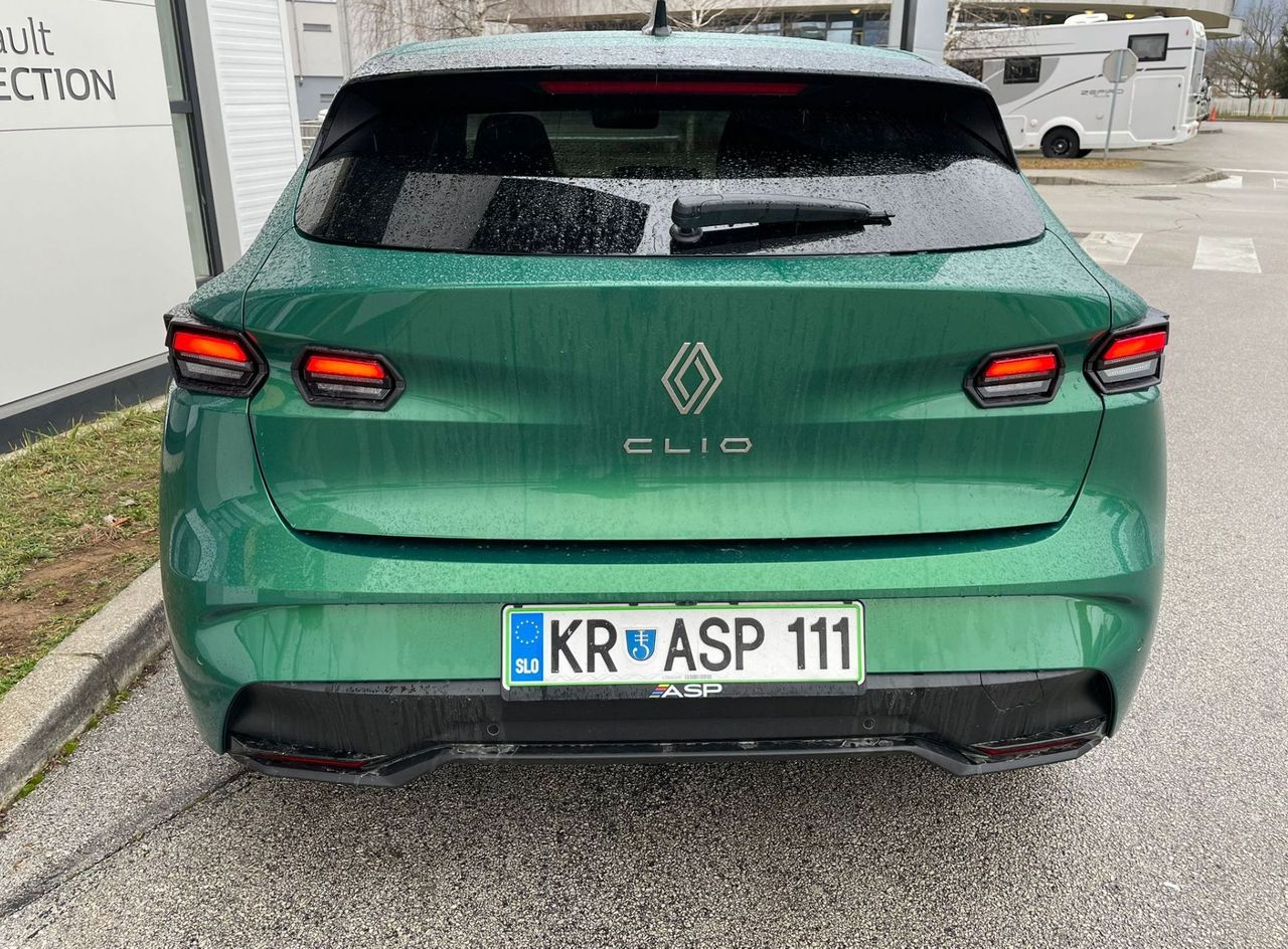 Zunanja slika - Renault Clio - techno TCE 115 - Paket Zima - 6