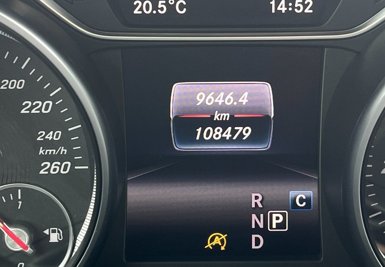 Zunanja slika - Mercedes-Benz GLA-Razred - GLA 200 d AMG Line Avt. NAVI. TEMPOMAT. F1 PRES. - 19