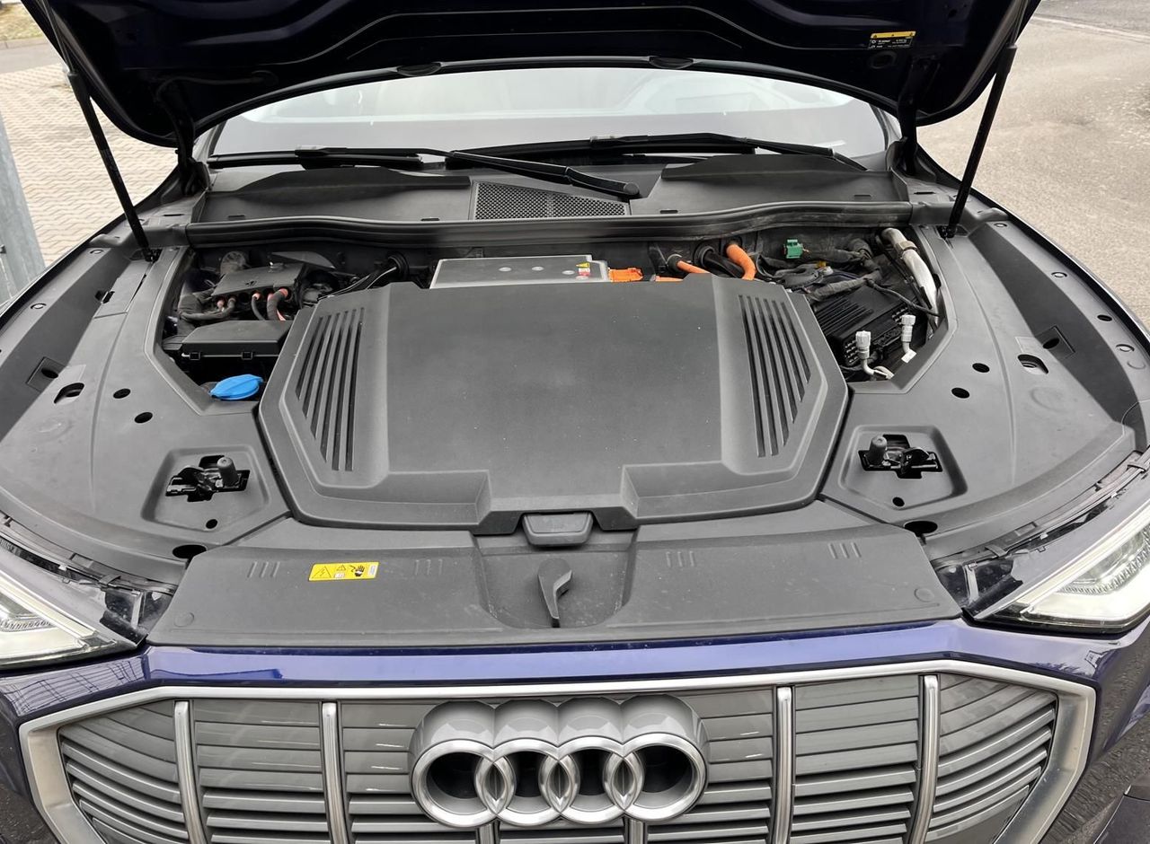 Zunanja slika - Audi e-tron - Sportback quattro 55-300KW.KAMERA.ACC.LED.NAVI.GRE.SED.4X4 - 4