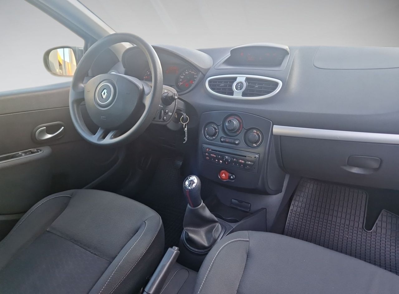 Zunanja slika - Renault Clio - 1.2 16V Dynamique - 16