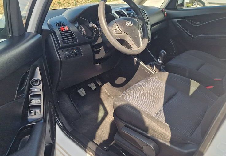 Zunanja slika - Hyundai ix20 - 1.4 CRDI COMFORT SAMO 118450 KM - 4