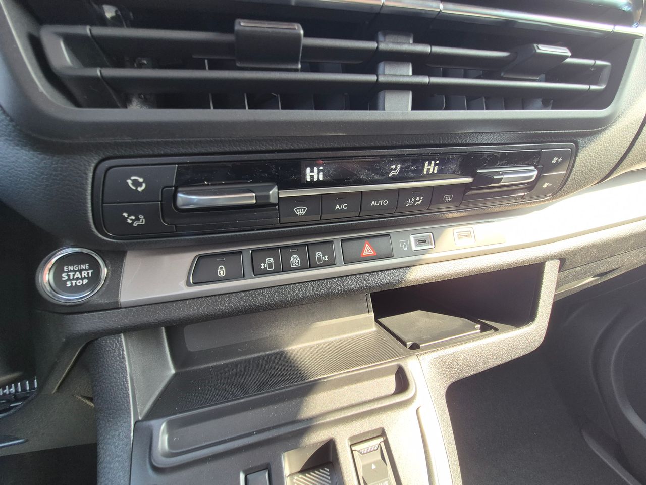 Zunanja slika - Peugeot Traveller - L2 Business Vip 2.2 B-HDI 180 EAT8 - 5