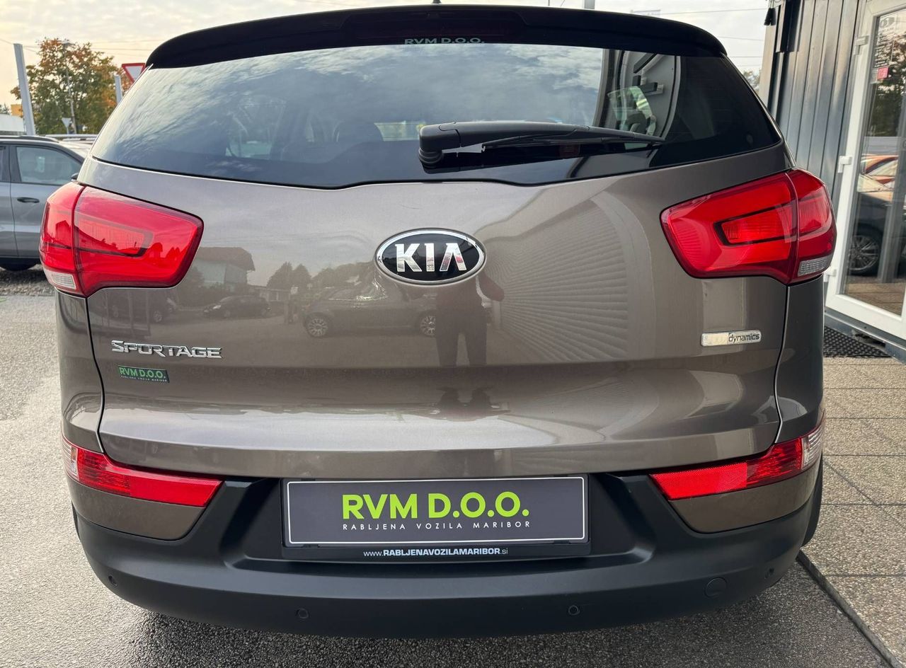 Zunanja slika - KIA Sportage - 1.6 GDI°EX URBAN°SLO°2.LAST°LED°PARK.SEN°BLUETOO - 7