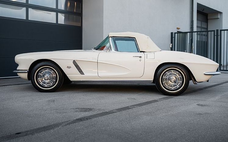 Zunanja slika - Chevrolet Corvette - C1 V8 5.4 atraktivna barvna kombinacija - 8
