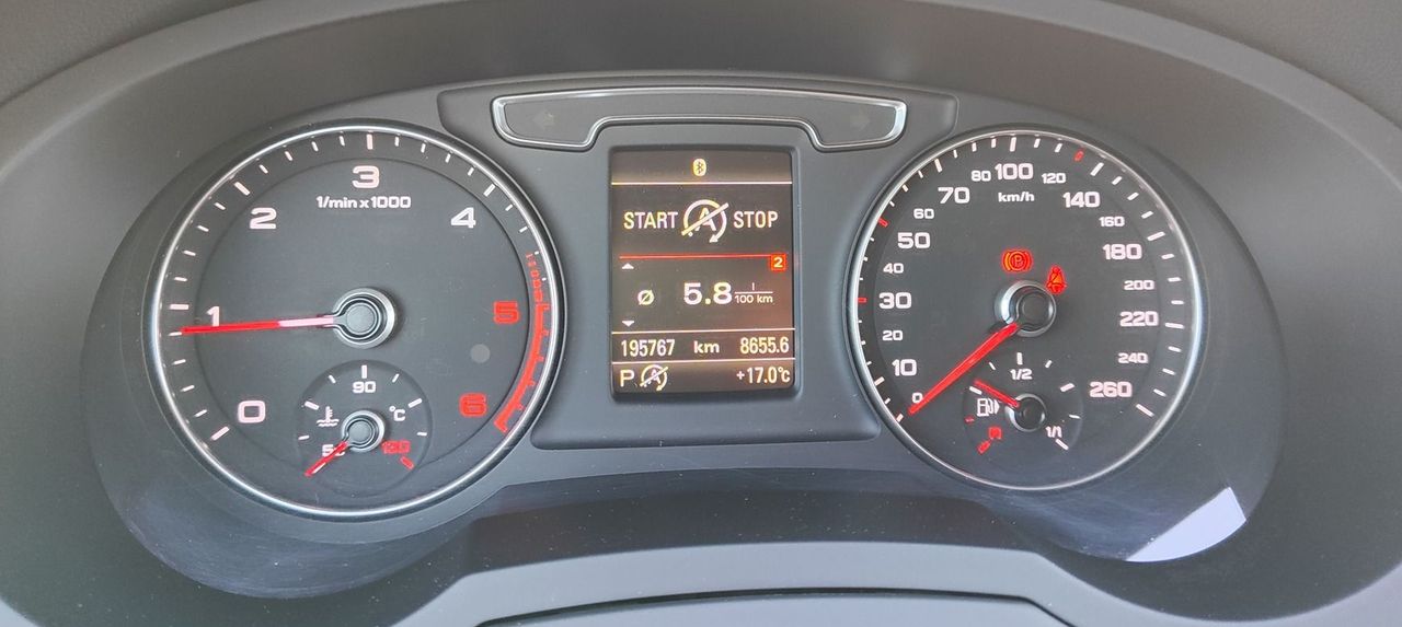 Zunanja slika - Audi Q3 - 2.0 TDI quattro S tronic 150  Sport keyless go - 15