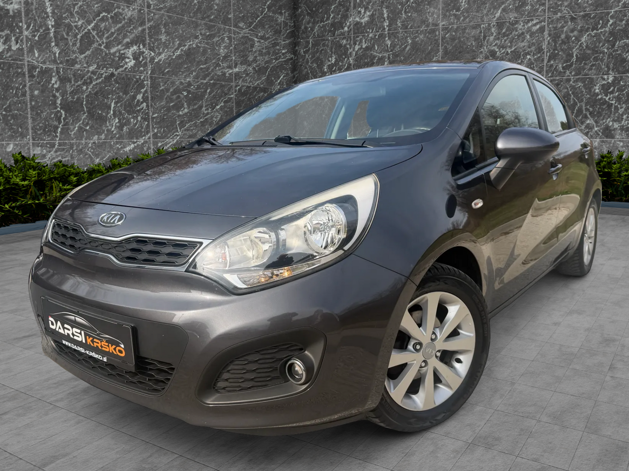 Zunanja slika - KIA Rio - 1.2 85PS SLOVENSKA DIG.KLIMA ALU15 JAMSTVO - 1