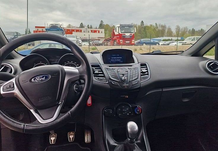 Zunanja slika - Ford Fiesta - 1.5 TDCi 55 kW  ST-LINE HUDA - 9