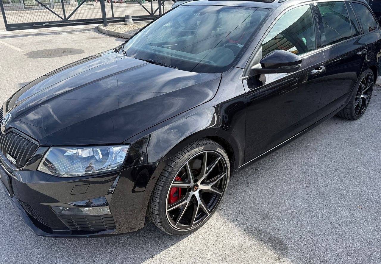 Zunanja slika - Škoda Octavia - 2.0TSI RS DSG 162 kW Panorama BiXenon Navi 71000km - 4
