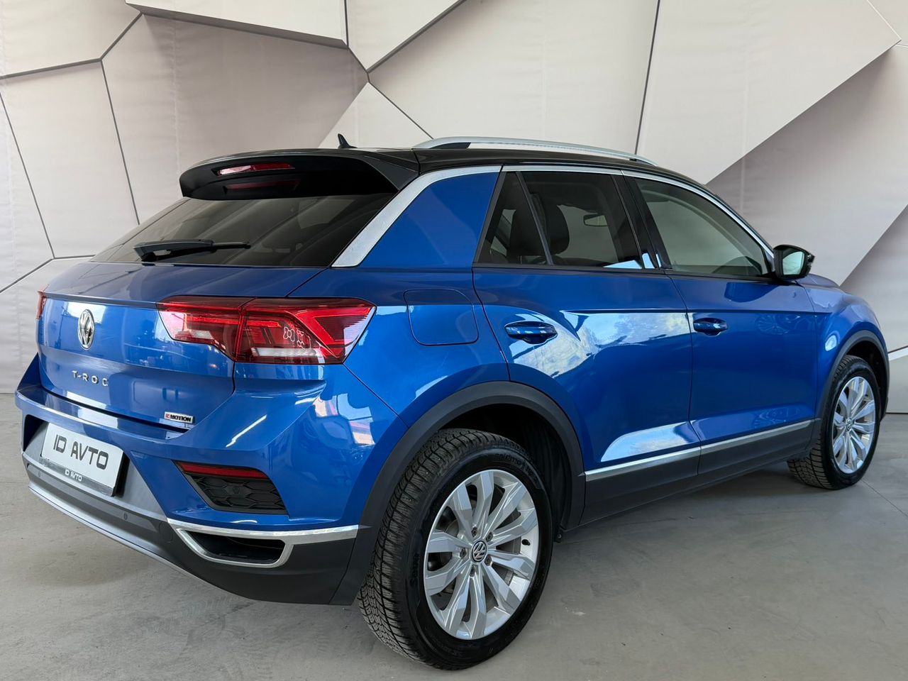 Zunanja slika - VW T-Roc - 2.0 TDI 4M AUT. - 4