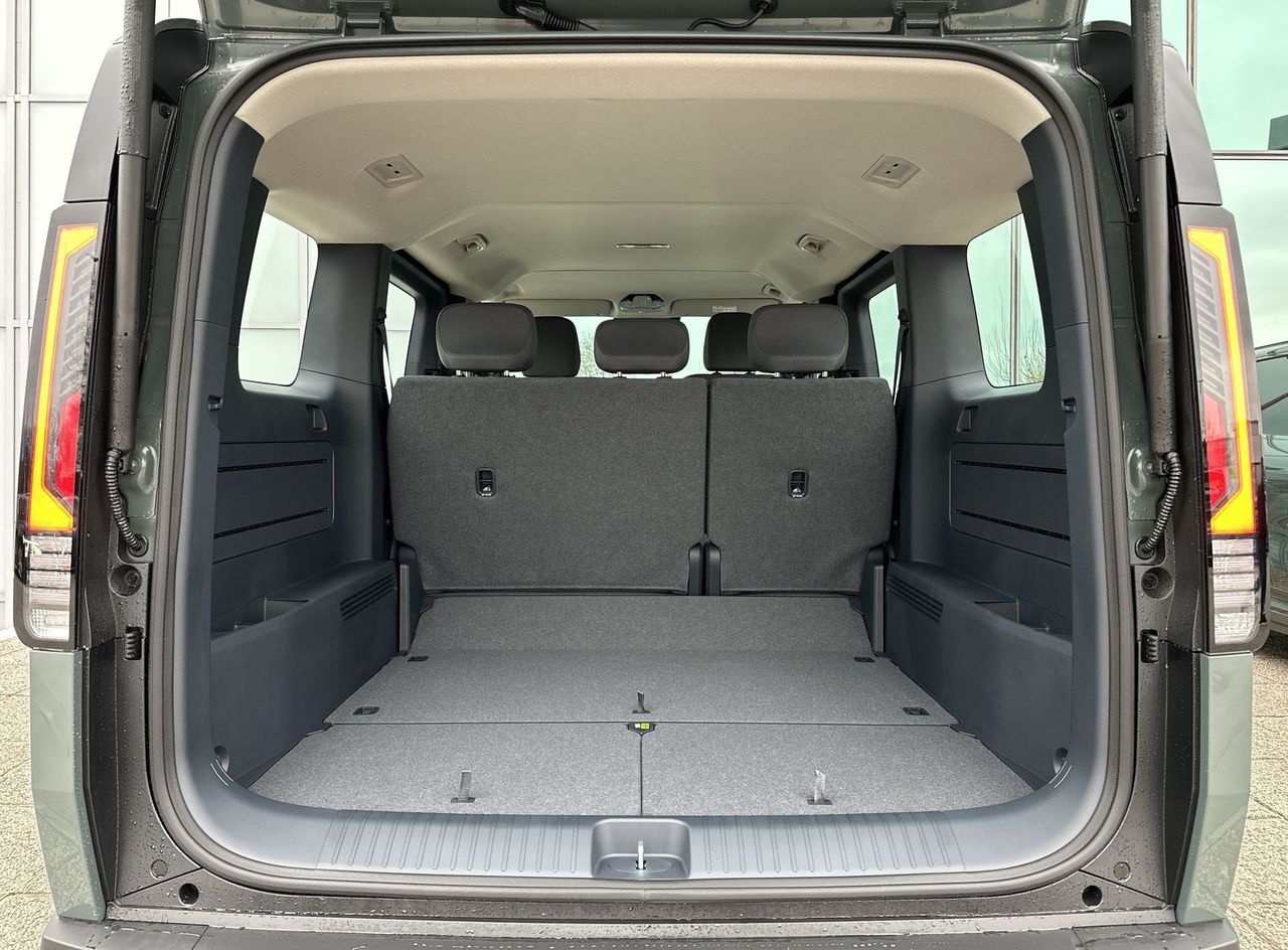 Zunanja slika - KIA PV5 - 71.2 kWh baterija 120 kW 163 KS  Quantum - 11