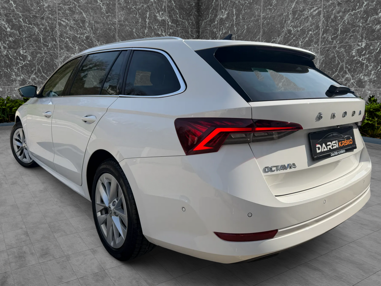 Zunanja slika - Škoda Octavia - 2.0TDI Style DSG 150PS MATRIX ACC PRIKLOP ALU17 - 3