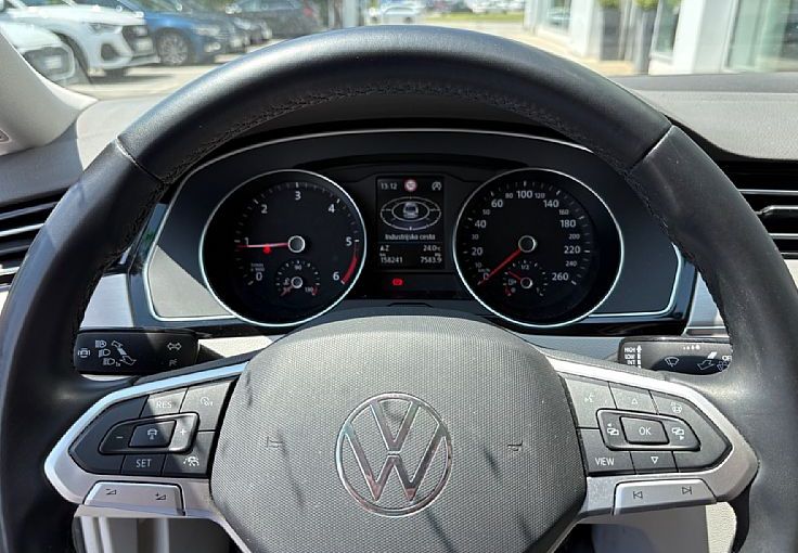 Zunanja slika - VW Passat - 2.0 TDI R-Line 110kW - ODLIČEN - SLOVENSKI - 7