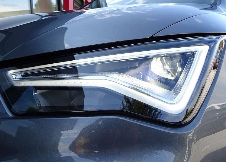 Zunanja slika - Seat Ateca - 1.0 TSI 85 KW HOLA -NA ZALOGI - - 19