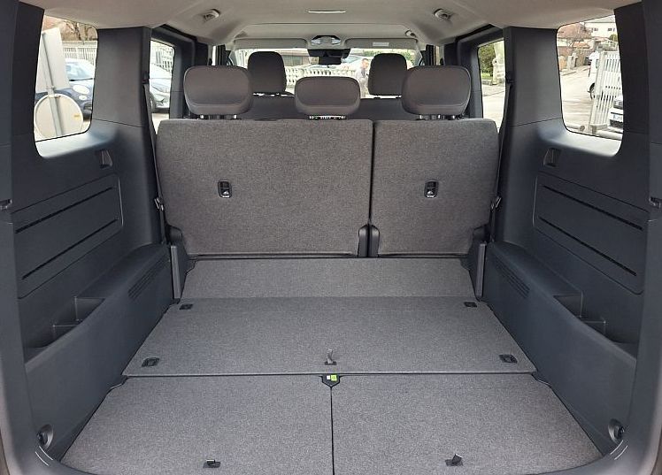 Zunanja slika - KIA PV5 - 71.2 kWh baterija 120 kW 163 KS  Quantum - 12