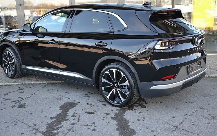 Zunanja slika - Vinfast VF8 - VIN FAST V8 PLUS  4X4 - 6