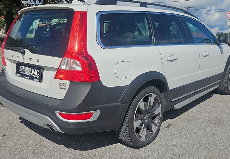 Zunanja slika - Volvo XC70 - D5 AWD 205ks °AUTOMATIC° °19-COL° USNJE - 5