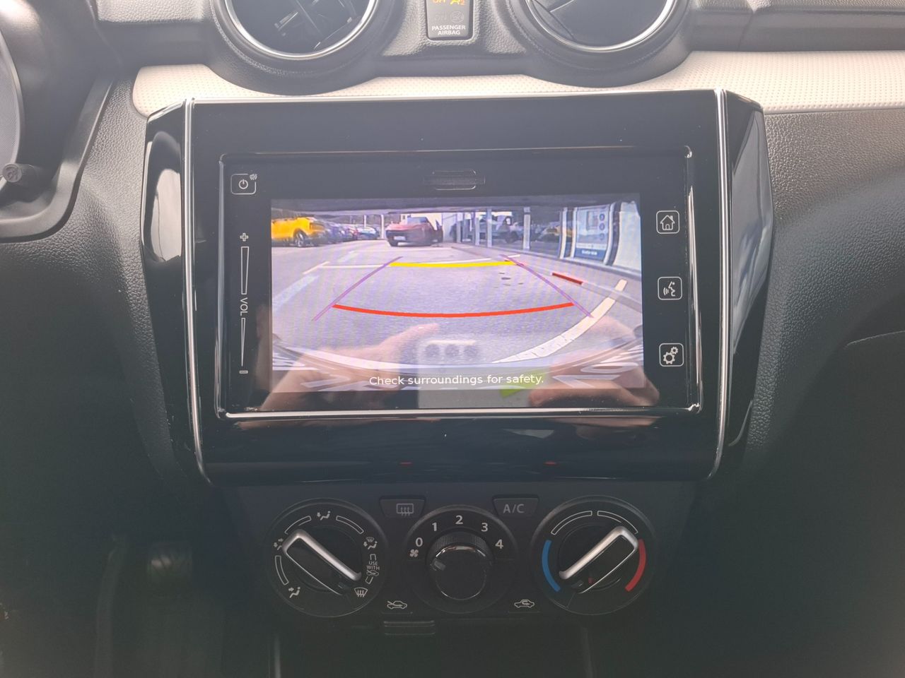 Zunanja slika - Suzuki Swift - 1.2 4WD - SLOVENSKI + 1. LASTNIK + POTRJENA KNJIGA - 16