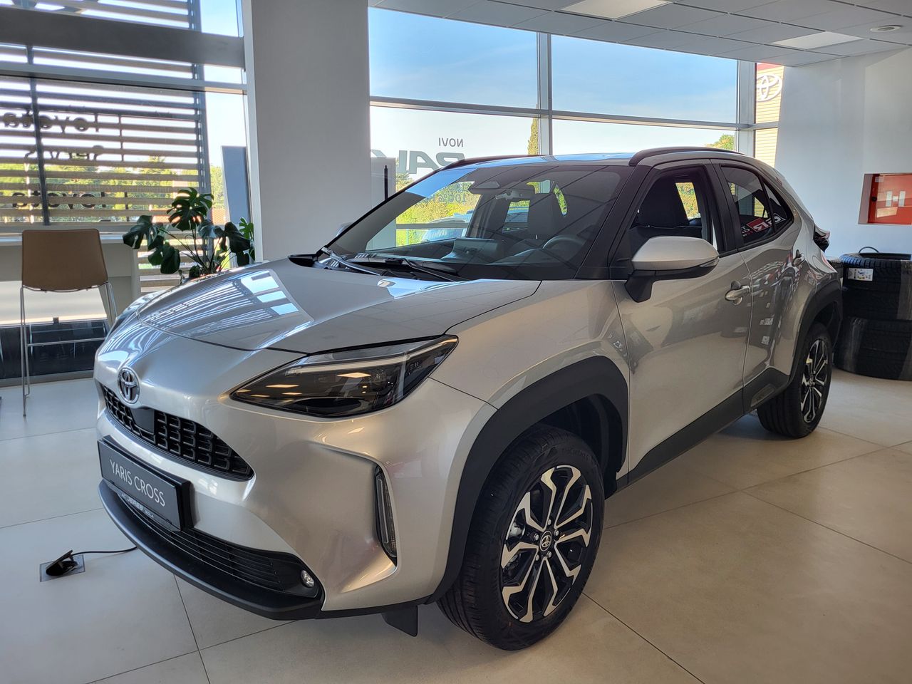 Zunanja slika - Toyota Yaris Cross - 1.5 HEV Sport Assist - 13