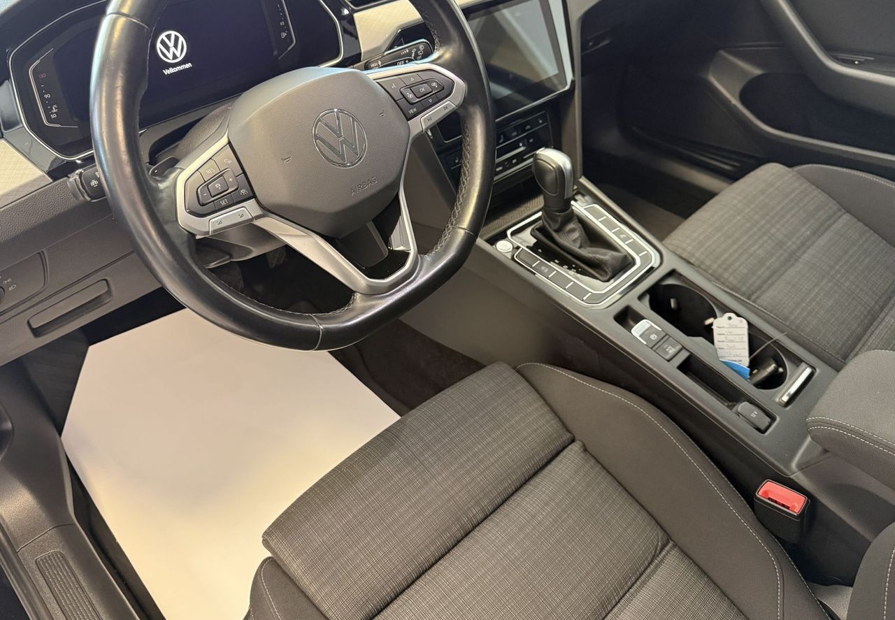 Zunanja slika - VW Passat - Variant 1.5 TSI BMT Elegance -DSG-VIRTUAL-ACC-KAMERA-LED - 10