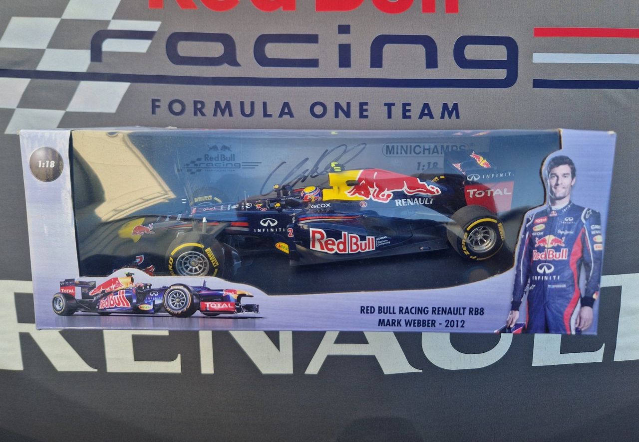 Zunanja slika - Renault Mégane - Megane R.S. Red Bull Racing RB8 ... No.481 - 18