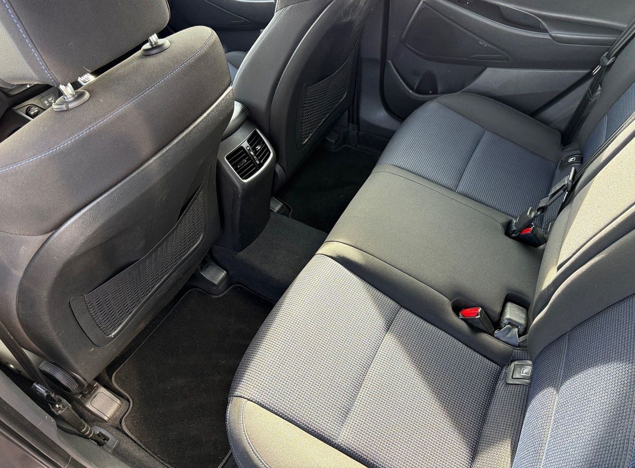 Zunanja slika - Hyundai Tucson - 1.6 GDI 1.LASTNIK SLO VOZILO TEMPOMAT PDC KAMERA - 11