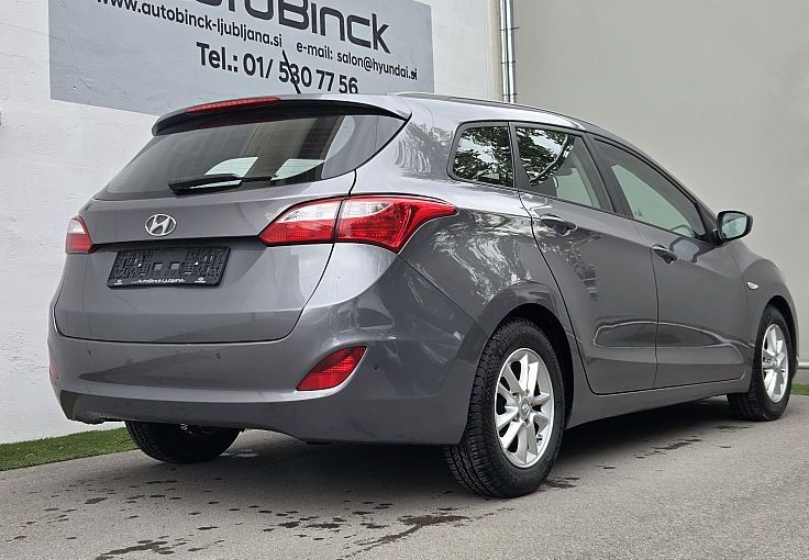 Zunanja slika - Hyundai i30 Wagon - 1.6 GDi Comfort - 4