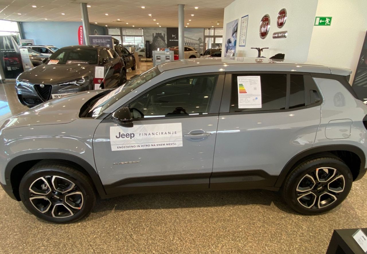 Zunanja slika - Jeep Avenger - Summit 1.2 E-DCT6 MHEV 100 - 3