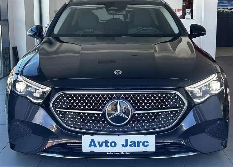 Zunanja slika - Mercedes-Benz E-Razred - E 220 d T-DIGITAL LIGHT-MEMORY-360 KAMERA - 2
