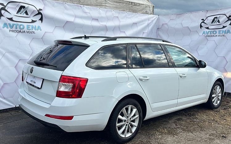 Zunanja slika - Škoda Octavia - 1.6 TDI  81 kW - NAVI - PDC - TEMP - 3