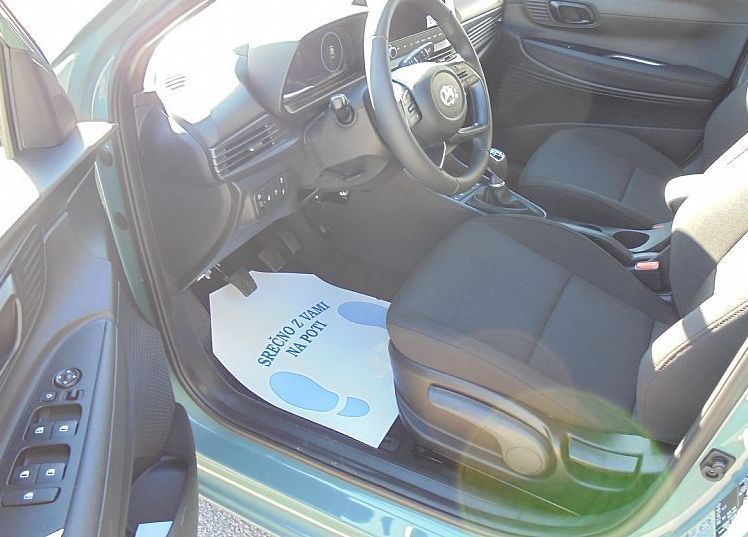 Zunanja slika - Hyundai i20 - 1.0 T-GDI 90 COMFORT°°BLACK PACK PLUS°°AAC°°WINTER - 9
