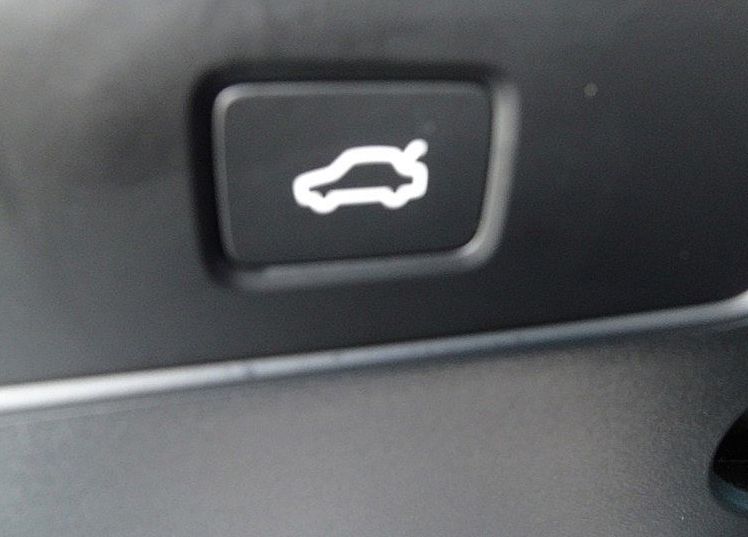 Zunanja slika - Volvo XC40 - 2.0 B3 Core 2WD -VIRTUAL -KAMERA -NAVI - 11