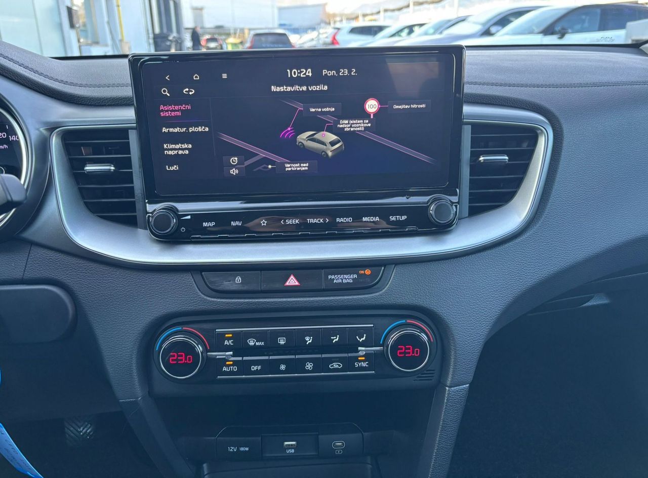 Zunanja slika - KIA Ceed - 1.0 T-GDi LX Champion+ KAMERA-TEMPOMAT-DAB+ - 16