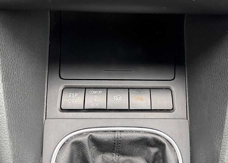 Zunanja slika - VW Golf - 2.0 TDI PARK.SENZ NAVI GRET.SEDEZ CAM... - 19