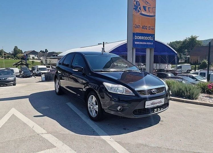 Zunanja slika - Ford Focus - 1.6  115  Trend - 1