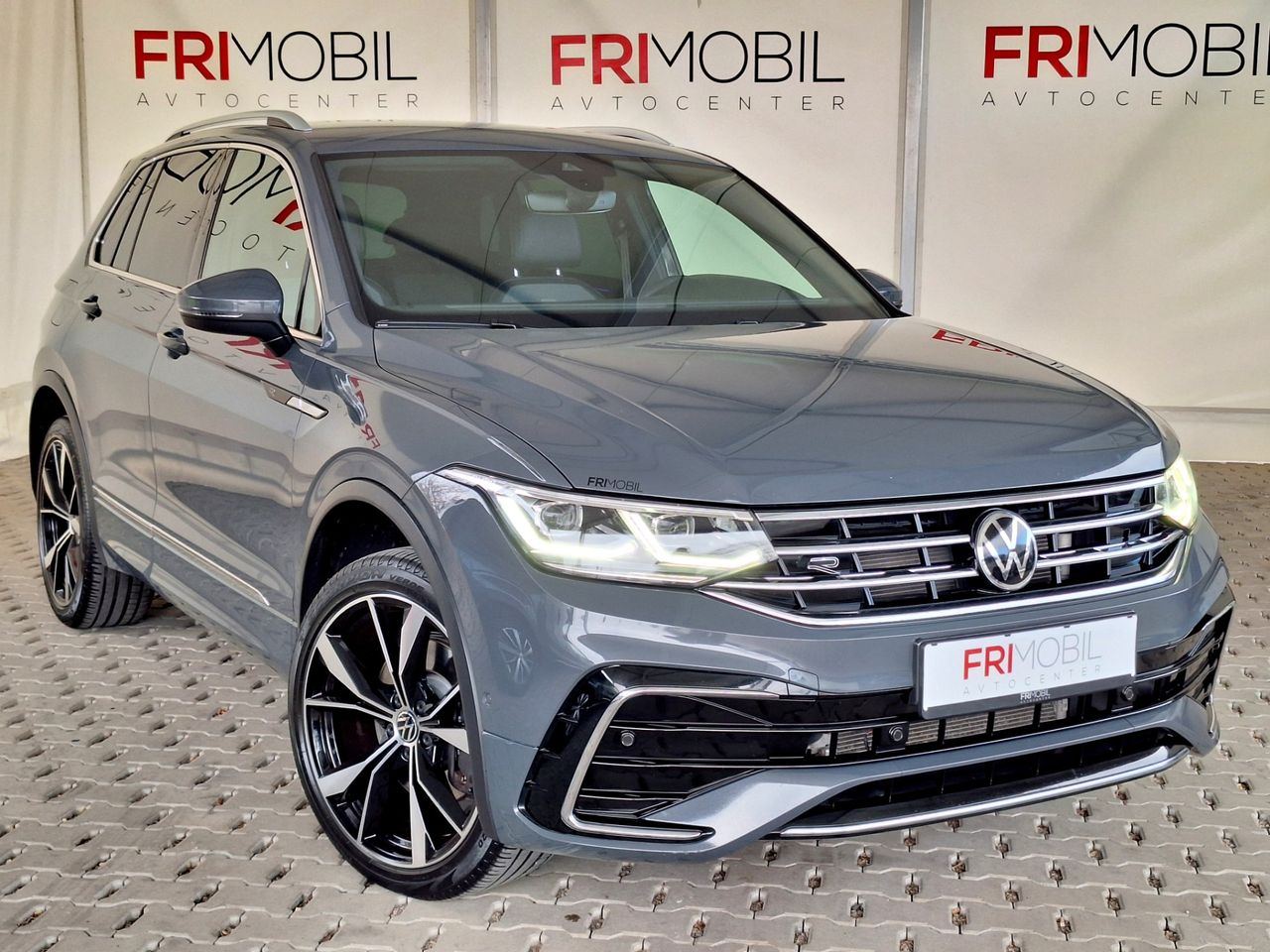 Zunanja slika - VW Tiguan - 4motion 2,0 TDI BMT R-Line DSG - 2