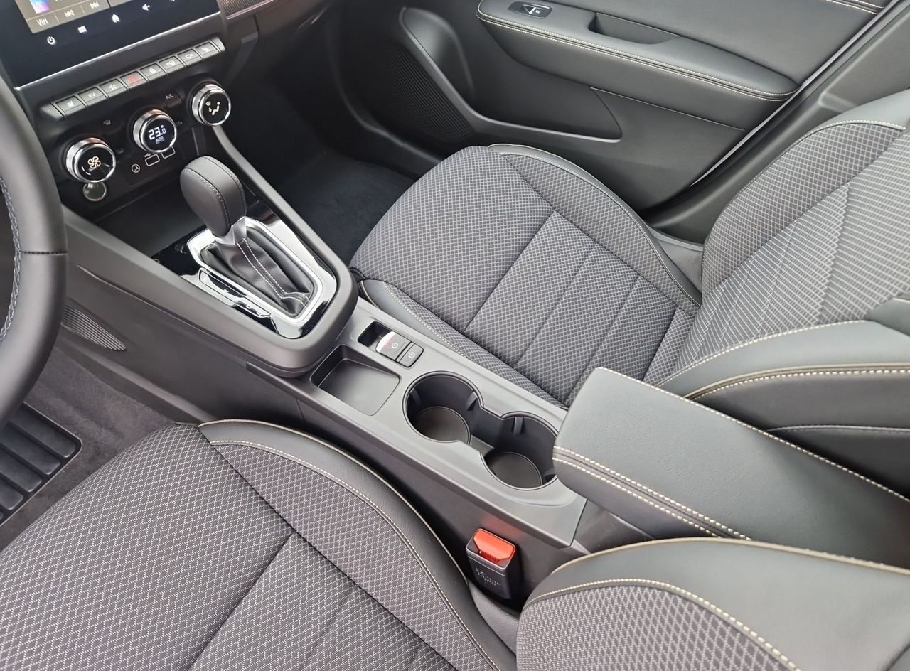 Zunanja slika - Renault Mégane Conquest - Megane Conquest 1.6 E-TECH HEV 145 TECHNO - 19