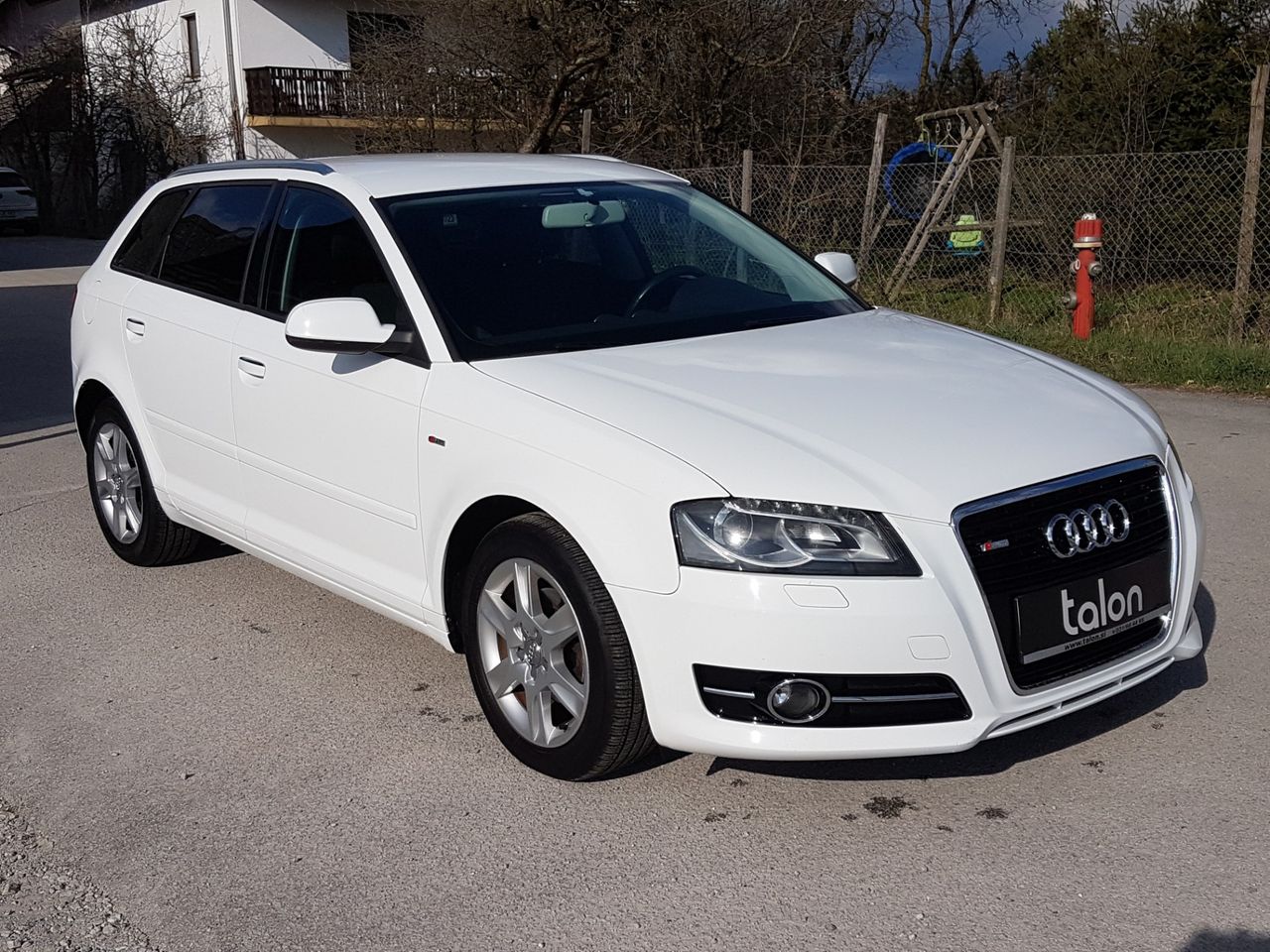 Zunanja slika - Audi A3 - 1,6 TDI AUT. - 2