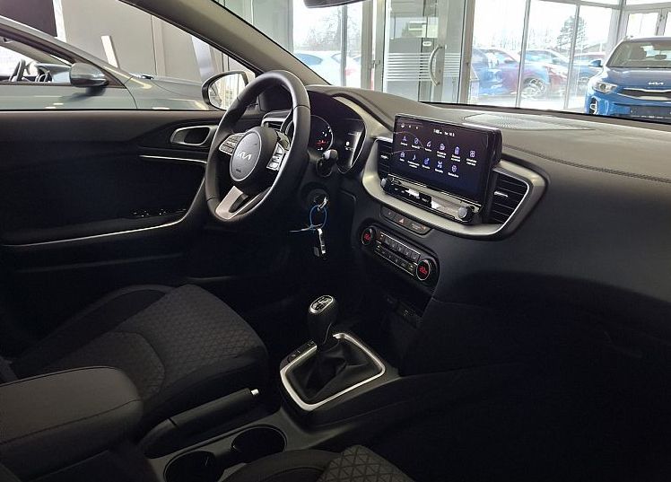 Zunanja slika - KIA Ceed - SW 1.5 T-GDi LX Champion+ ISG. M T 103 kW. VEČ BARV - 9