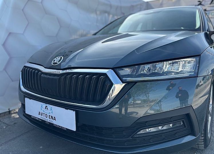 Zunanja slika - Škoda Octavia - Combi 2.0 TDI DSG - LED - NAVI - ACC - VIRTUAL - 2