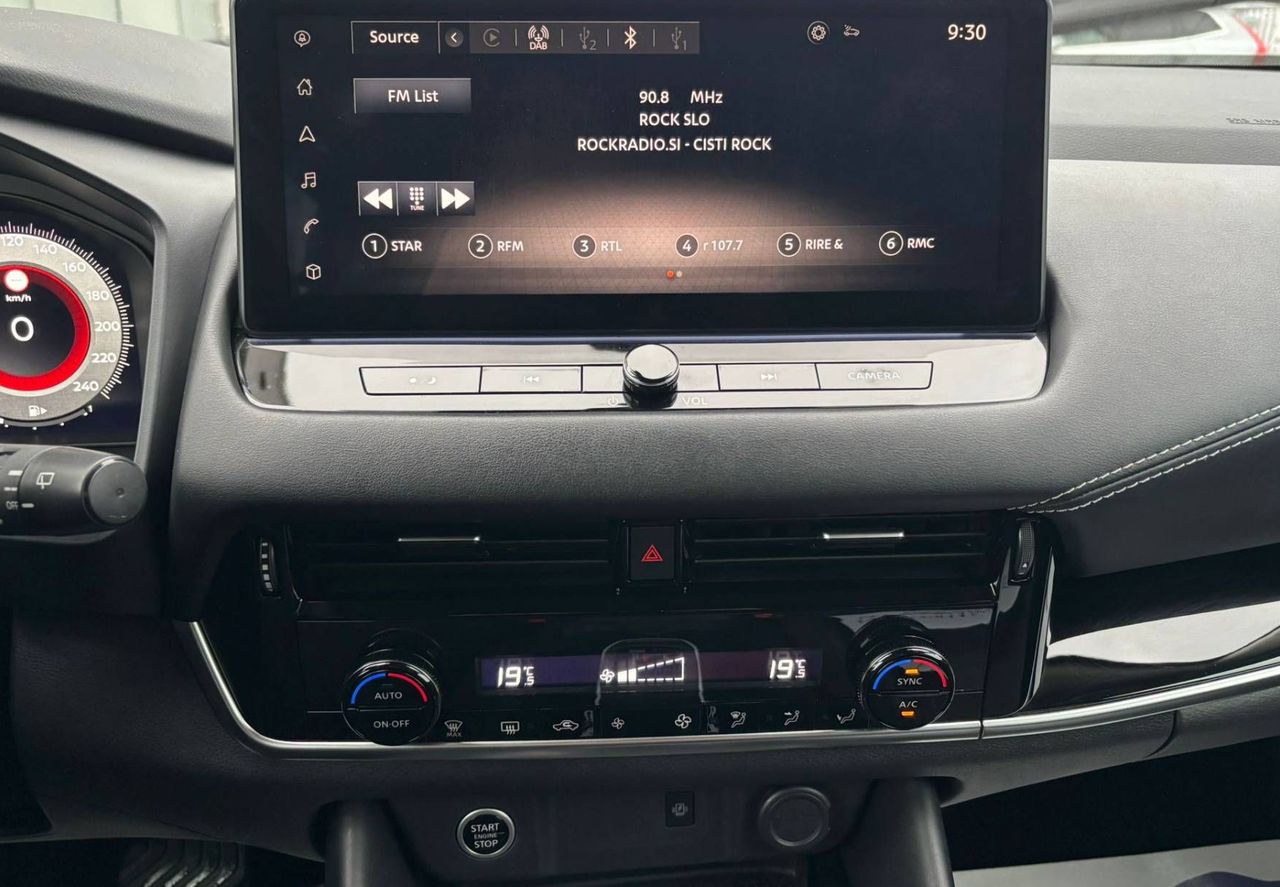Zunanja slika - Nissan Qashqai - 1.3 DIG-T MHEV N-Connecta X-Tronic 360.KAM-PANO - 18