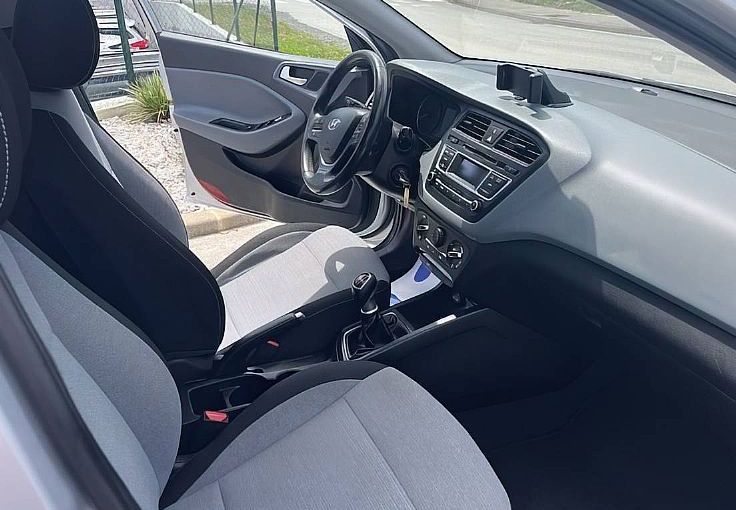 Zunanja slika - Hyundai i20 - 1.1 CRDI COMFORT SAMO 121293 KM ZELO LEP... - 9