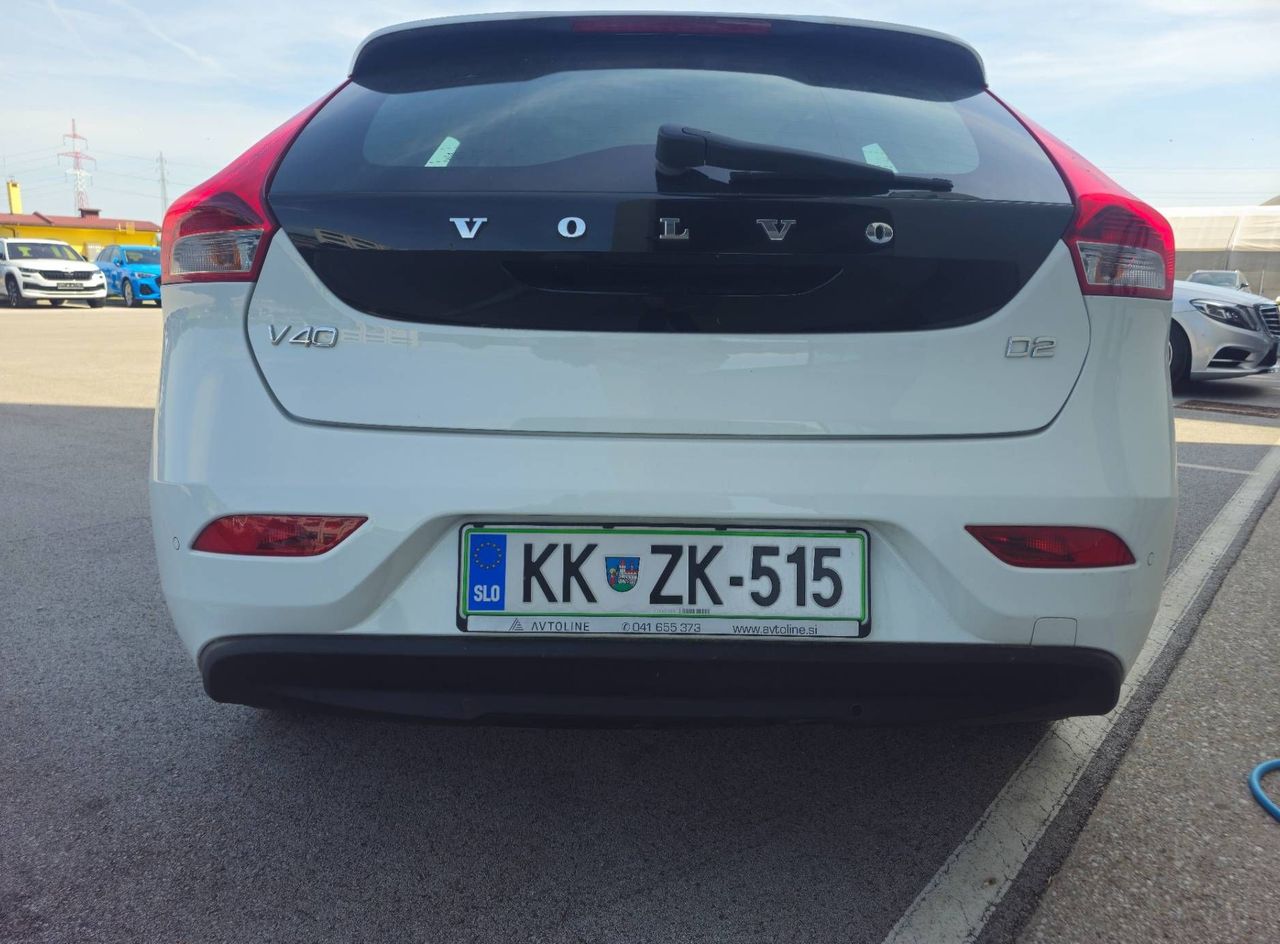 Zunanja slika - Volvo V40 - D2 Kinetic - 5