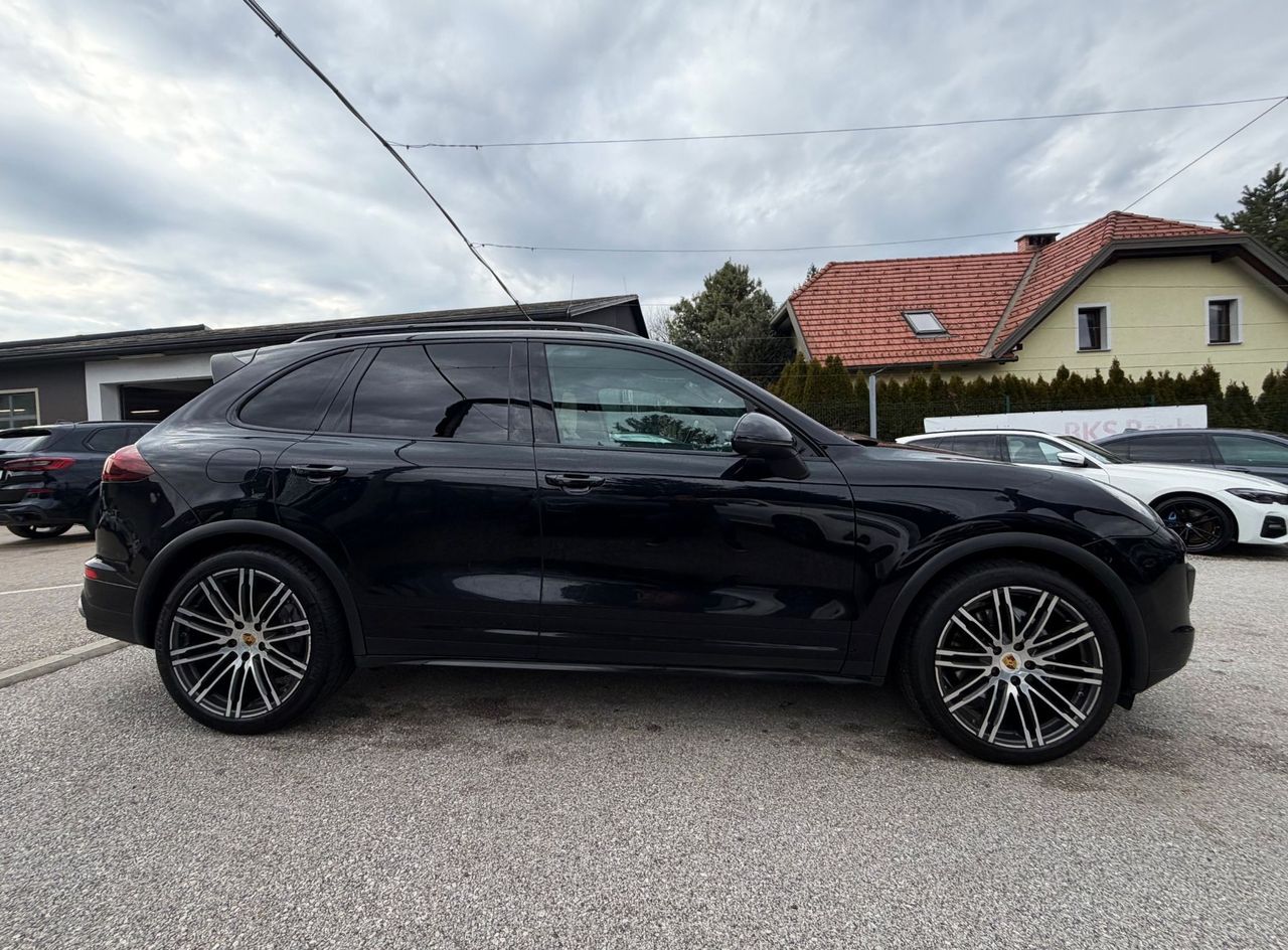 Zunanja slika - Porsche Cayenne - DIESEL 3.0 SLO CHRONO FULL LED ACC PANO ALU21 - 6