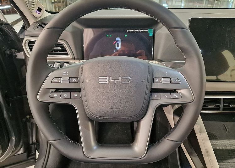 Zunanja slika - BYD ATTO 2 - DM-i BOOST PHEV 156kW baterija18kWh- doseg 1000 km - 9