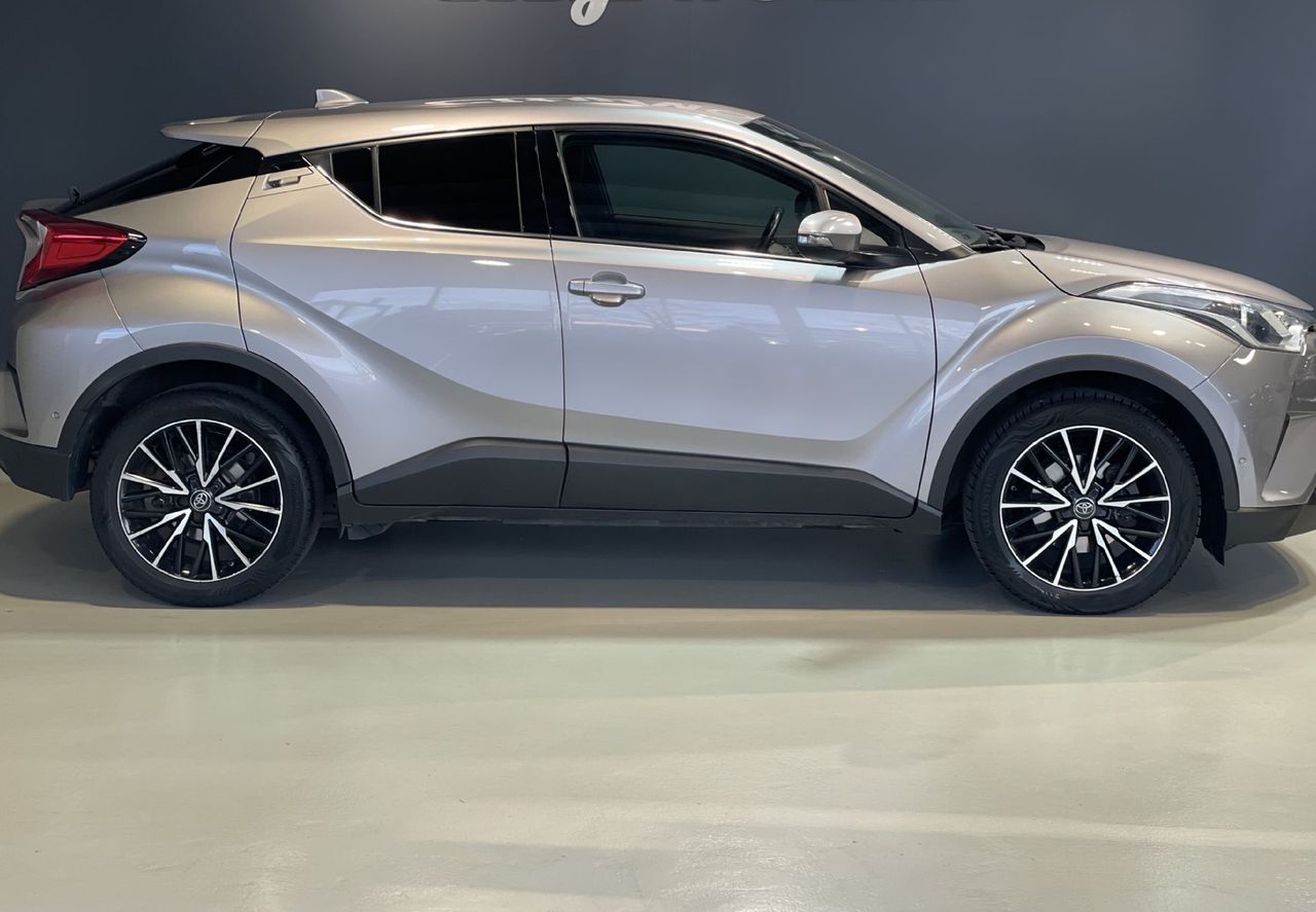 Zunanja slika - Toyota C-HR - KEYLESS-KAMERA-RADAR-LANE-PARK SENZORJI-GRETJE SED - 4