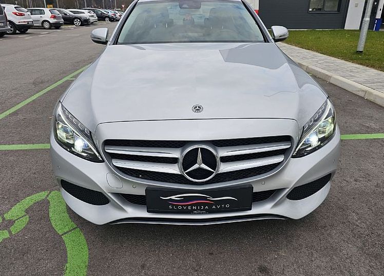 Zunanja slika - Mercedes-Benz C-Razred - C 2.2d AVANTGARDE|FuLED|Usnje|kamera|NAVI|Panorama - 2