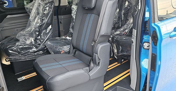 Zunanja slika - Ford Tourneo - Custom SPORT 2.0 TDCi 125 kW L1H1 A8 - 4