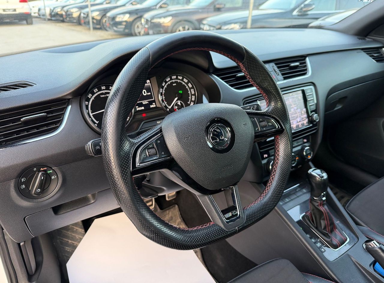 Zunanja slika - Škoda Octavia - 2.0 TDI RS AUT. ACC LED XENON F1 NAVI ALU 19 - 16
