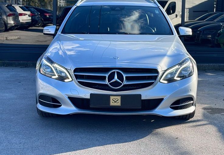 Zunanja slika - Mercedes-Benz E-Razred - E 220 BlueTEC Navi Usnje LED F1 BT Temp Park SZ - 3