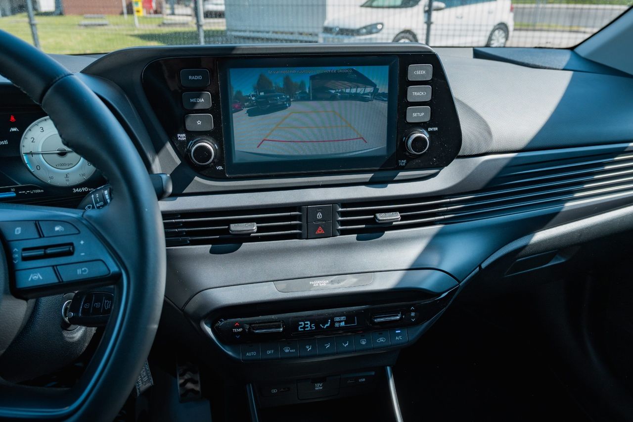 Zunanja slika - Hyundai Bayon - 1,0 T-GDI Life - 12